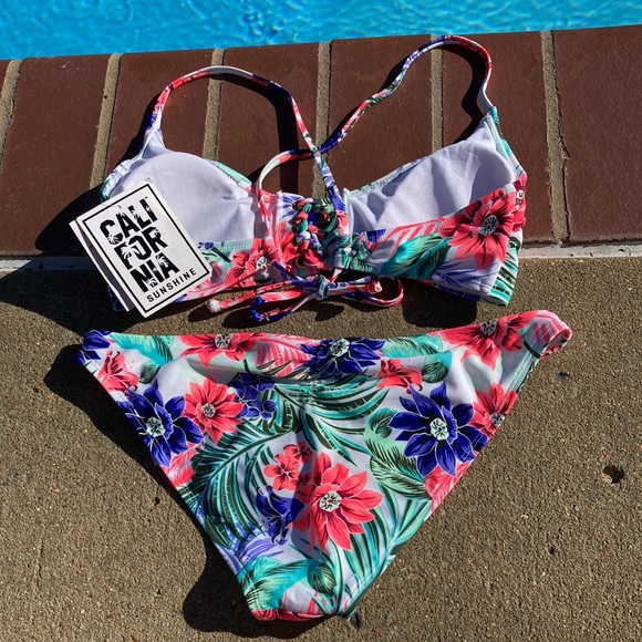 California Sun 2 Piece Bikini Size L - Picture 8 of 12